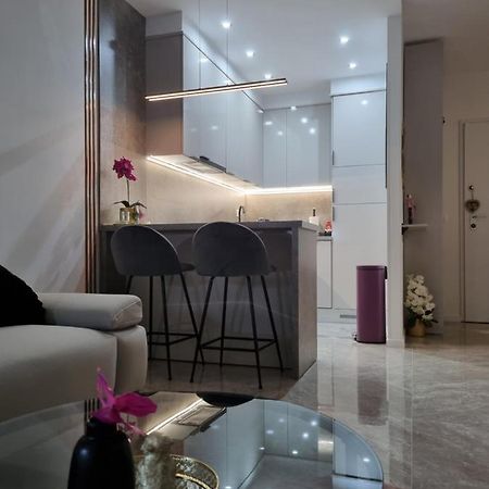Apartment "50 Shades" With Balcony And Free Parking In The Garage 扎达尔 外观 照片