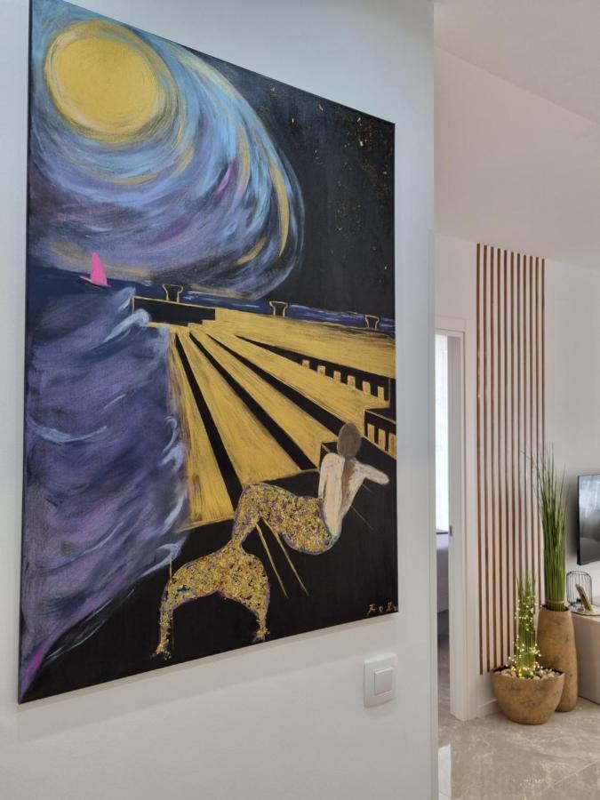 Apartment "50 Shades" With Balcony And Free Parking In The Garage 扎达尔 外观 照片